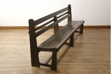 チャーチベンチをリペア&カスタム!脚の四隅にL字型の金具を取り付け強度の補強。現状の品物に合わせて1トーン程落ち着いた色に着色。(木製ベンチ、長椅子、ベンチ)