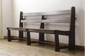 チャーチベンチをリペア&カスタム!脚の四隅にL字型の金具を取り付け強度の補強。現状の品物に合わせて1トーン程落ち着いた色に着色。(木製ベンチ、長椅子、ベンチ)