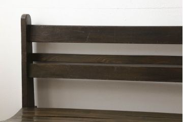 チャーチベンチをリペア&カスタム!脚の四隅にL字型の金具を取り付け強度の補強。現状の品物に合わせて1トーン程落ち着いた色に着色。(木製ベンチ、長椅子、ベンチ)