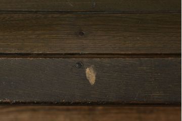 チャーチベンチをリペア&カスタム!脚の四隅にL字型の金具を取り付け強度の補強。現状の品物に合わせて1トーン程落ち着いた色に着色。(木製ベンチ、長椅子、ベンチ)