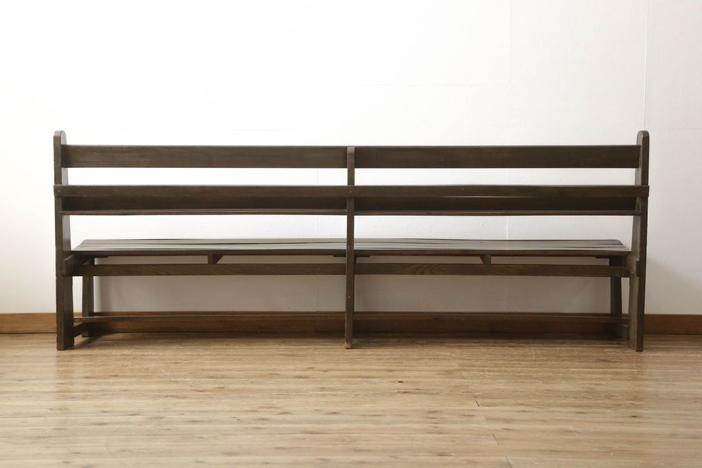 チャーチベンチをリペア&カスタム!脚の四隅にL字型の金具を取り付け強度の補強。現状の品物に合わせて1トーン程落ち着いた色に着色。(木製ベンチ、長椅子、ベンチ)