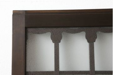 ガラス戸2枚をリペア&カスタム!高さと幅をリサイズし、調整式の平型の戸車を取り付け。色味は当店商品を参考に着色。(引き戸、建具)