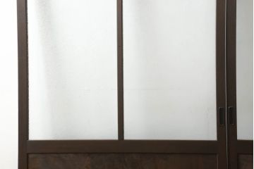 ガラス戸2枚をリペア&カスタム!高さと幅をリサイズし、調整式の平型の戸車を取り付け。色味は当店商品を参考に着色。(引き戸、建具)