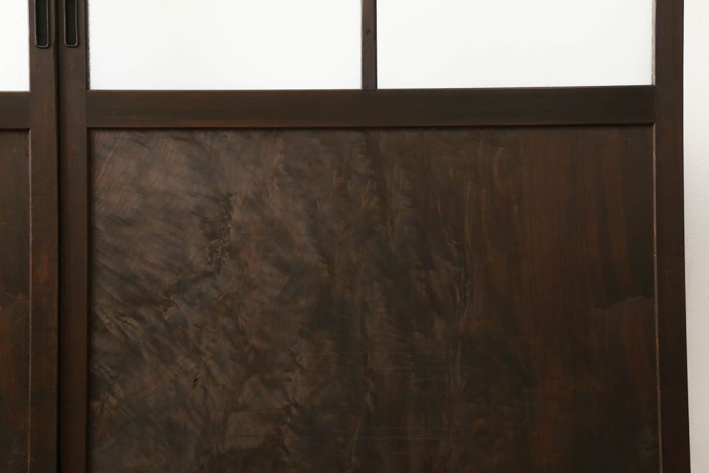 ガラス戸2枚をリペア&カスタム!高さと幅をリサイズし、調整式の平型の戸車を取り付け。色味は当店商品を参考に着色。(引き戸、建具)