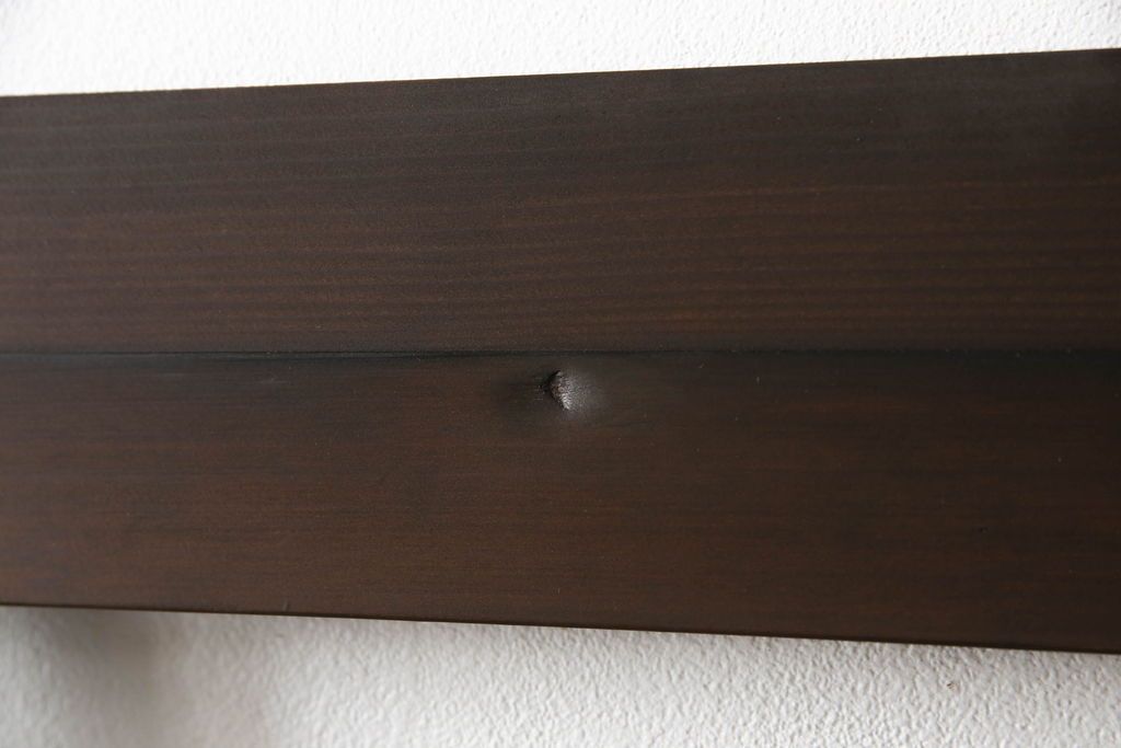 ガラス扉をリペア&カスタム!高さと幅をリサイズし、取っ手位置を調整。金具を取り付け、ガラスの一部をクリアガラスに交換。色味は当店商品を参考に着色。(ドア、建具)