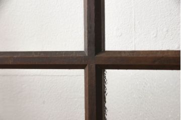 ガラス扉をリペア&カスタム!高さと幅をリサイズし、取っ手位置を調整。金具を取り付け、ガラスの一部をクリアガラスに交換。色味は当店商品を参考に着色。(ドア、建具)