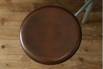 格納スツール6脚付きテーブルをリペア&カスタム!当店商品を参考に天板と座面を交換。天板、キャスターを着色して仕上げ。(6人用ダイニングテーブル、作業台)