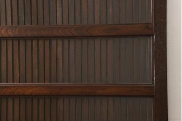 富山格子蔵戸をリペア&カスタム!格子裏にガラス入れ、金具を黒染めし、側面の金具は取り外し。本体は外部用塗装で既存の色に合わせ着色。(格子戸、引き戸、玄関戸)