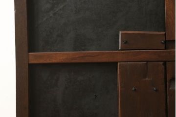 富山格子蔵戸をリペア&カスタム!格子裏にガラス入れ、金具を黒染めし、側面の金具は取り外し。本体は外部用塗装で既存の色に合わせ着色。(格子戸、引き戸、玄関戸)