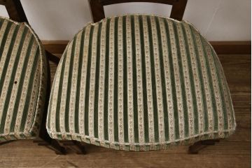 ダイニングチェアの見た目を変えずに綺麗にリペア!現状の色味をベースに、補色や傷消しをして仕上げ。(椅子)