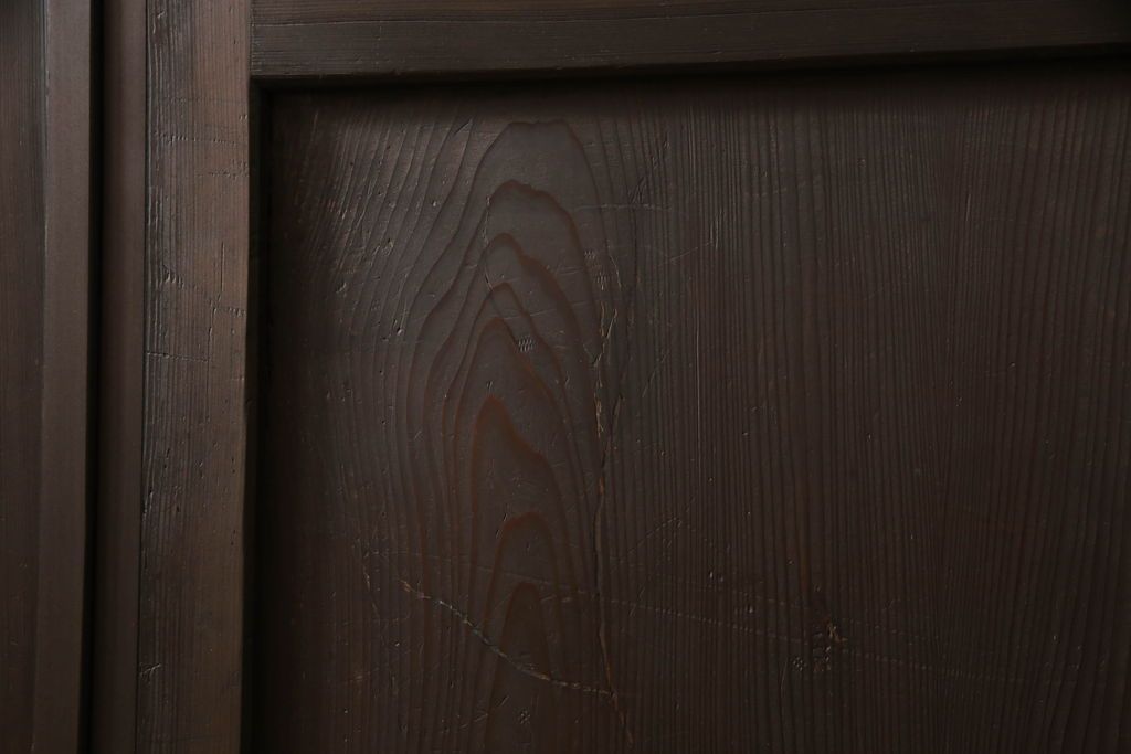 格子帯戸4枚をリペア&カスタム!高さと幅をリサイズし、既存のガラスをすりガラスに交換。本体は現状をベースにして1トーン程落ち着いた色味に着色。(板戸、建具、引き戸)