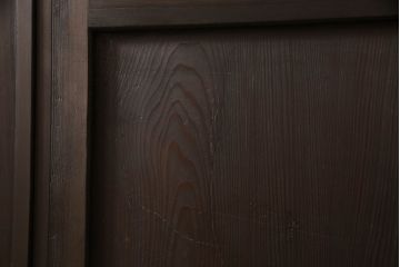 格子帯戸4枚をリペア&カスタム!高さと幅をリサイズし、既存のガラスをすりガラスに交換。本体は現状をベースにして1トーン程落ち着いた色味に着色。(板戸、建具、引き戸)