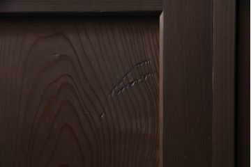 格子帯戸4枚をリペア&カスタム!高さと幅をリサイズし、既存のガラスをすりガラスに交換。本体は現状をベースにして1トーン程落ち着いた色味に着色。(板戸、建具、引き戸)