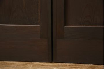 格子帯戸4枚をリペア&カスタム!高さと幅をリサイズし、既存のガラスをすりガラスに交換。本体は現状をベースにして1トーン程落ち着いた色味に着色。(板戸、建具、引き戸)