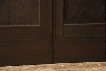 格子帯戸4枚をリペア&カスタム!高さと幅をリサイズし、既存のガラスをすりガラスに交換。本体は現状をベースにして1トーン程落ち着いた色味に着色。(板戸、建具、引き戸)