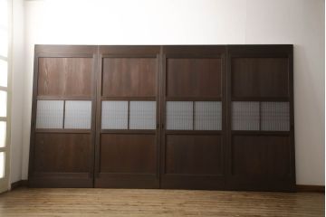 格子帯戸4枚をリペア&カスタム!高さと幅をリサイズし、既存のガラスをすりガラスに交換。本体は現状をベースにして1トーン程落ち着いた色味に着色。(板戸、建具、引き戸)