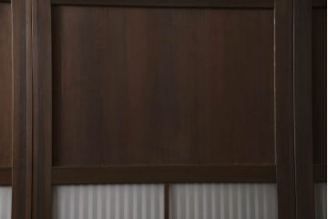 格子帯戸4枚をリペア&カスタム!高さと幅をリサイズし、既存のガラスをすりガラスに交換。本体は現状をベースにして1トーン程落ち着いた色味に着色。(板戸、建具、引き戸)