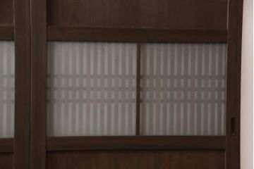 格子帯戸4枚をリペア&カスタム!高さと幅をリサイズし、既存のガラスをすりガラスに交換。本体は現状をベースにして1トーン程落ち着いた色味に着色。(板戸、建具、引き戸)