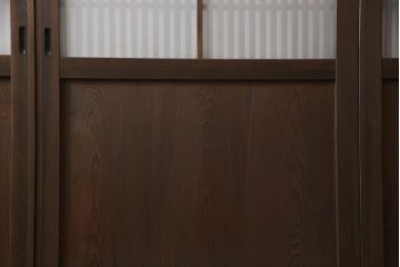 格子帯戸4枚をリペア&カスタム!高さと幅をリサイズし、既存のガラスをすりガラスに交換。本体は現状をベースにして1トーン程落ち着いた色味に着色。(板戸、建具、引き戸)