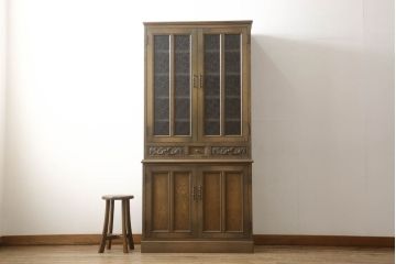 食器棚をリペア&カスタム!既存のガラスをすべてダイヤガラスに交換。本体は現状をベースにして1トーン程落ち着いた色味に着色。(キャビネット、収納棚、戸棚、ヴィンテージ)