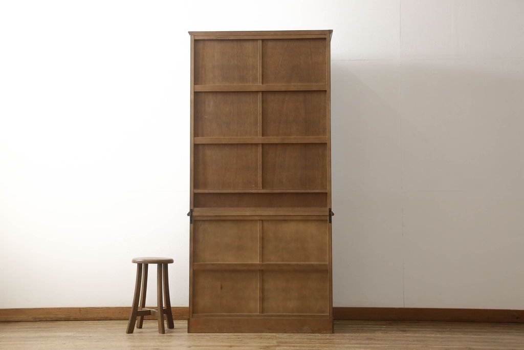 食器棚をリペア&カスタム!既存のガラスをすべてダイヤガラスに交換。本体は現状をベースにして1トーン程落ち着いた色味に着色。(キャビネット、収納棚、戸棚、ヴィンテージ)