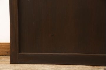 木製ドアをリペア&カスタム!高さをリサイズし、金具跡の処理を行い、中央以外のガラスを当店オリジナルの麻の葉・変わり花菱・市松模様ガラスに差し替え。本体は現状をベースにして1トーン程落ち着いた色味に着色。(ガラス扉、建具)