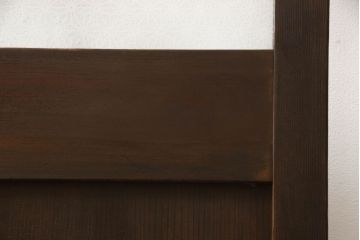 木製ドアをリペア&カスタム!高さをリサイズし、金具跡の処理を行い、中央以外のガラスを当店オリジナルの麻の葉・変わり花菱・市松模様ガラスに差し替え。本体は現状をベースにして1トーン程落ち着いた色味に着色。(ガラス扉、建具)