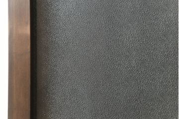 ガラス戸1枚をリペア&カスタム!高さをリサイズし、引手を取り付け。色味は当店の商品を参考に着色。(引き戸、建具)