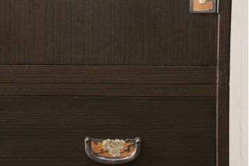 春日部桐箪笥をリペア&カスタム!内部は着色せず、本体外側はチェスナット系に着色。(桐たんす、和タンス、着物箪笥、衣装箪笥、引き出し、チェスト、並厚)