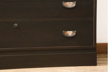 春日部桐箪笥をリペア&カスタム!内部は着色せず、本体外側はチェスナット系に着色。(桐たんす、和タンス、着物箪笥、衣装箪笥、引き出し、チェスト、並厚)