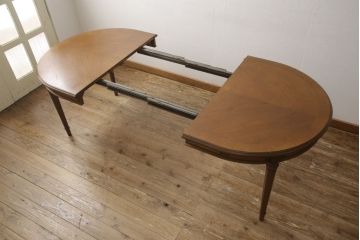 ダイニングテーブルをリペア&カスタム!延長天板を製作。合わせてガラス天板も用意。本体は現状の色味を活かして仕上げ。(4人掛け、6人掛け)