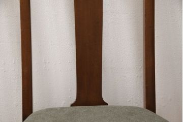 チェア4脚をリペア&カスタム!ご希望の生地で座面を張替え。修繕箇所などを本体の色味に合わせて着色し、全体的にワックス仕上げ。(ダイニングチェア、椅子)