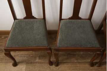 チェア4脚をリペア&カスタム!ご希望の生地で座面を張替え。修繕箇所などを本体の色味に合わせて着色し、全体的にワックス仕上げ。(ダイニングチェア、椅子)