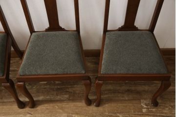 チェア4脚をリペア&カスタム!ご希望の生地で座面を張替え。修繕箇所などを本体の色味に合わせて着色し、全体的にワックス仕上げ。(ダイニングチェア、椅子)