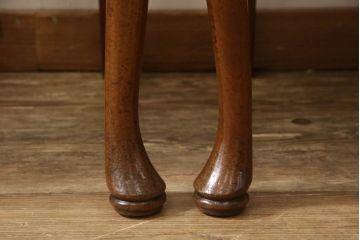 チェア4脚をリペア&カスタム!ご希望の生地で座面を張替え。修繕箇所などを本体の色味に合わせて着色し、全体的にワックス仕上げ。(ダイニングチェア、椅子)