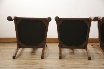 チェア4脚をリペア&カスタム!ご希望の生地で座面を張替え。修繕箇所などを本体の色味に合わせて着色し、全体的にワックス仕上げ。(ダイニングチェア、椅子)