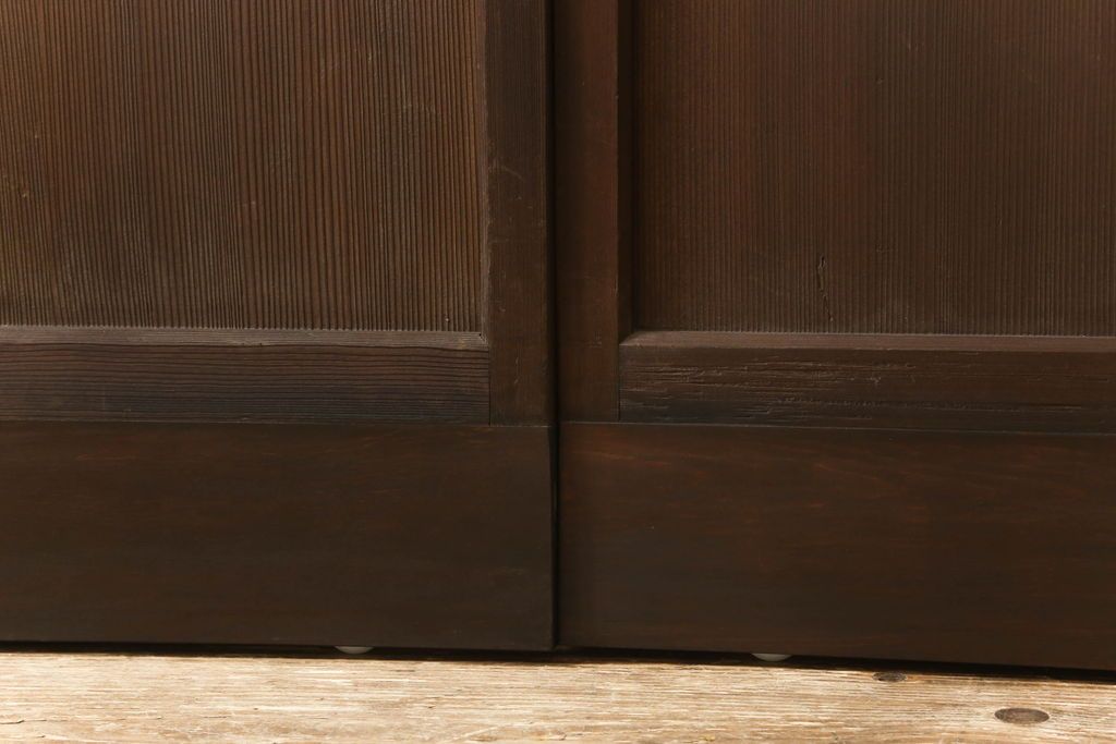 ガラス戸4枚をリペア&カスタム!高さをリサイズし、全てのガラスを新品のクリアガラスに交換。色味は当店商品を参考に着色。(引き戸、建具)