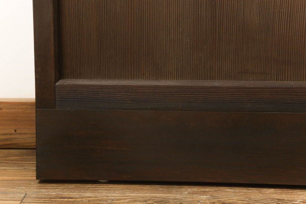 ガラス戸4枚をリペア&カスタム!高さをリサイズし、全てのガラスを新品のクリアガラスに交換。色味は当店商品を参考に着色。(引き戸、建具)