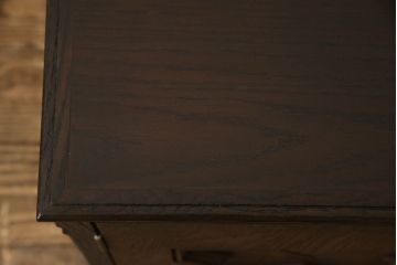 ローボードの見た目を変えずに綺麗にリペア!修繕箇所は本体と馴染ませ、木部は現状をベースにして1トーン程落ち着いた色味に着色。(テレビ台、テレビボード、収納棚、吊り戸棚、ヴィンテージ)