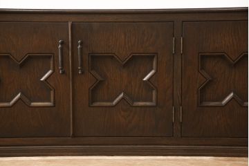 ローボードの見た目を変えずに綺麗にリペア!修繕箇所は本体と馴染ませ、木部は現状をベースにして1トーン程落ち着いた色味に着色。(テレビ台、テレビボード、収納棚、吊り戸棚、ヴィンテージ)