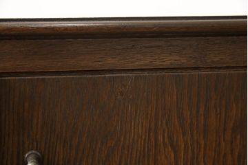 ローボードの見た目を変えずに綺麗にリペア!修繕箇所は本体と馴染ませ、木部は現状をベースにして1トーン程落ち着いた色味に着色。(テレビ台、テレビボード、収納棚、吊り戸棚、ヴィンテージ)