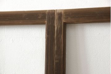 木製ガラス戸4枚をリペア&カスタム!高さと幅をリサイズし、戸車・引手は新しいものを取り付け。ねじ込み錠を調節・移設し、元の穴は新材を用いた埋木にて処置。(引き戸、建具)