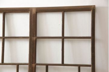 木製ガラス戸4枚をリペア&カスタム!高さと幅をリサイズし、戸車・引手は新しいものを取り付け。ねじ込み錠を調節・移設し、元の穴は新材を用いた埋木にて処置。(引き戸、建具)