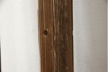 木製ガラス戸4枚をリペア&カスタム!高さと幅をリサイズし、戸車・引手は新しいものを取り付け。ねじ込み錠を調節・移設し、元の穴は新材を用いた埋木にて処置。(引き戸、建具)