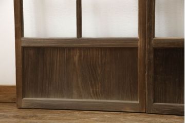 木製ガラス戸4枚をリペア&カスタム!高さと幅をリサイズし、戸車・引手は新しいものを取り付け。ねじ込み錠を調節・移設し、元の穴は新材を用いた埋木にて処置。(引き戸、建具)