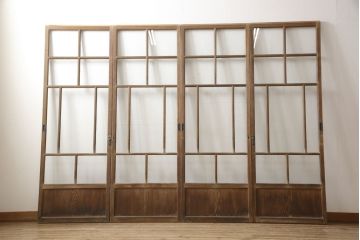 木製ガラス戸4枚をリペア&カスタム!高さと幅をリサイズし、戸車・引手は新しいものを取り付け。ねじ込み錠を調節・移設し、元の穴は新材を用いた埋木にて処置。(引き戸、建具)