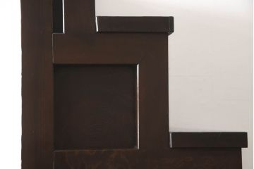 二段重ね箪笥をリペア&カスタム!上段の内部に棚板を製作し取付け。現状をベースに1トーン落ち着いた色味に着色仕上げ。(時代箪笥、和タンス)