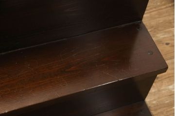 二段重ね箪笥をリペア&カスタム!上段の内部に棚板を製作し取付け。現状をベースに1トーン落ち着いた色味に着色仕上げ。(時代箪笥、和タンス)