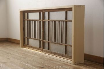 ガラス窓をリペア&カスタム!お客様のご希望に合わせてリサイズ。戸枠を新規製作。着色はせず、手触りが良くなる程度のバフ掛けをして仕上げ。(ガラス戸、引き戸、建具)