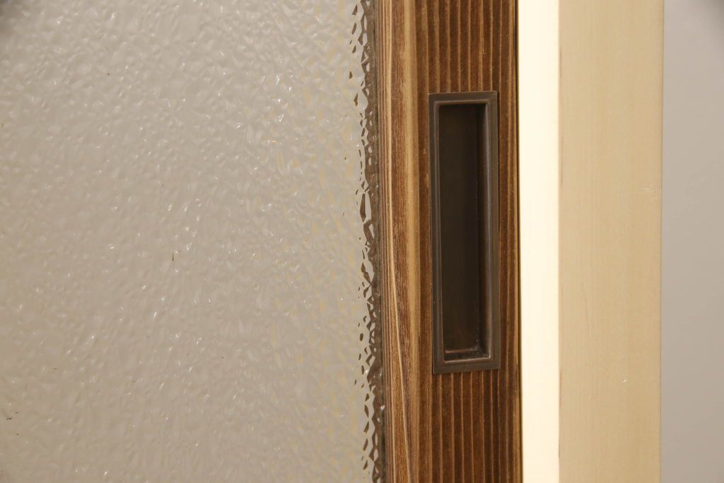 ガラス窓をリペア&カスタム!お客様のご希望に合わせてリサイズ。戸枠を新規製作。着色はせず、手触りが良くなる程度のバフ掛けをして仕上げ。(ガラス戸、引き戸、建具)